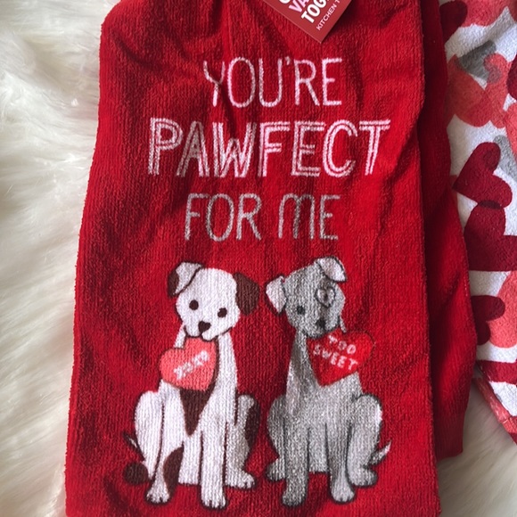 2 Dog themed Valentines kitchen towels - Picture 3 of 5